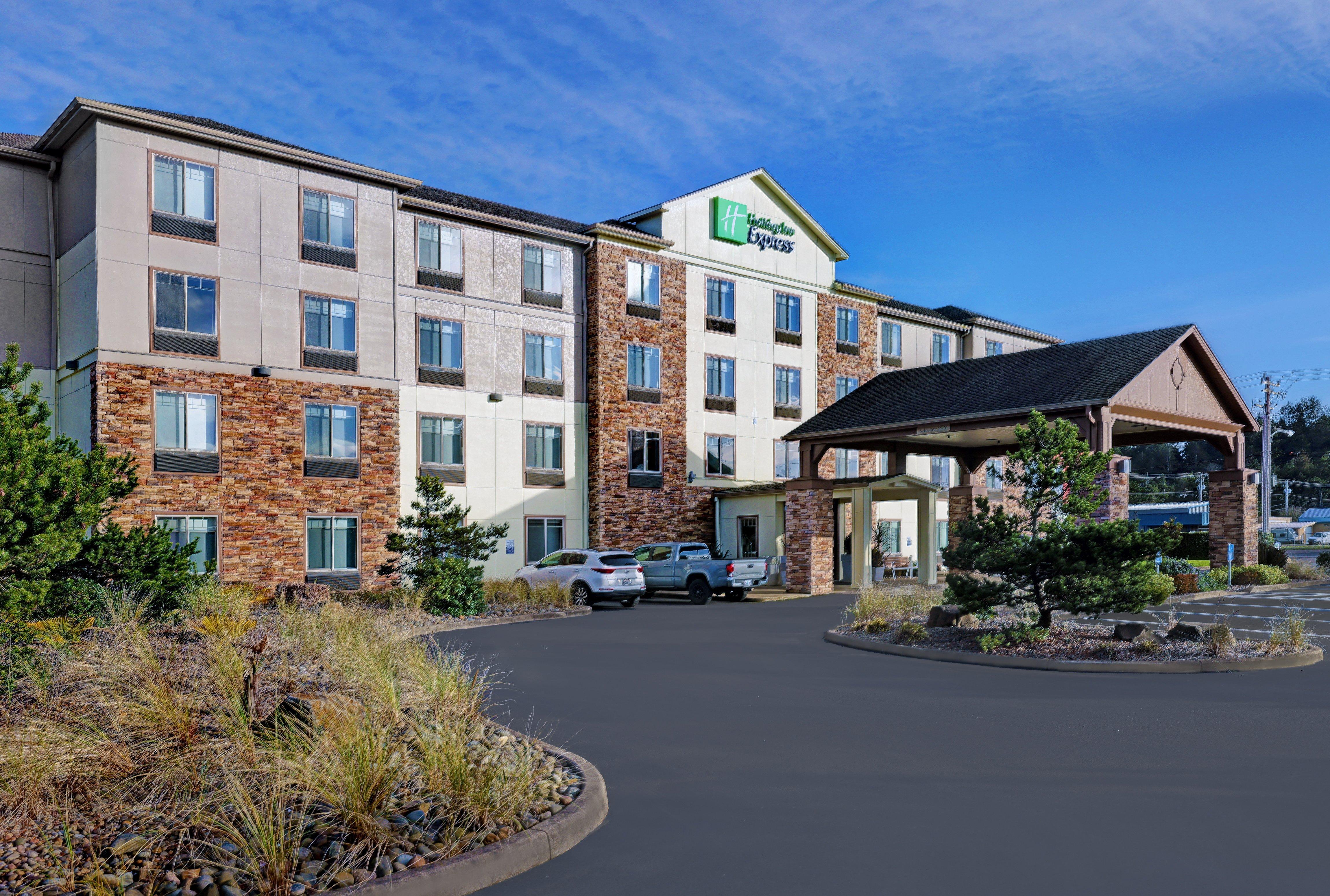 Holiday Inn Express Newport By Ihg Esterno foto