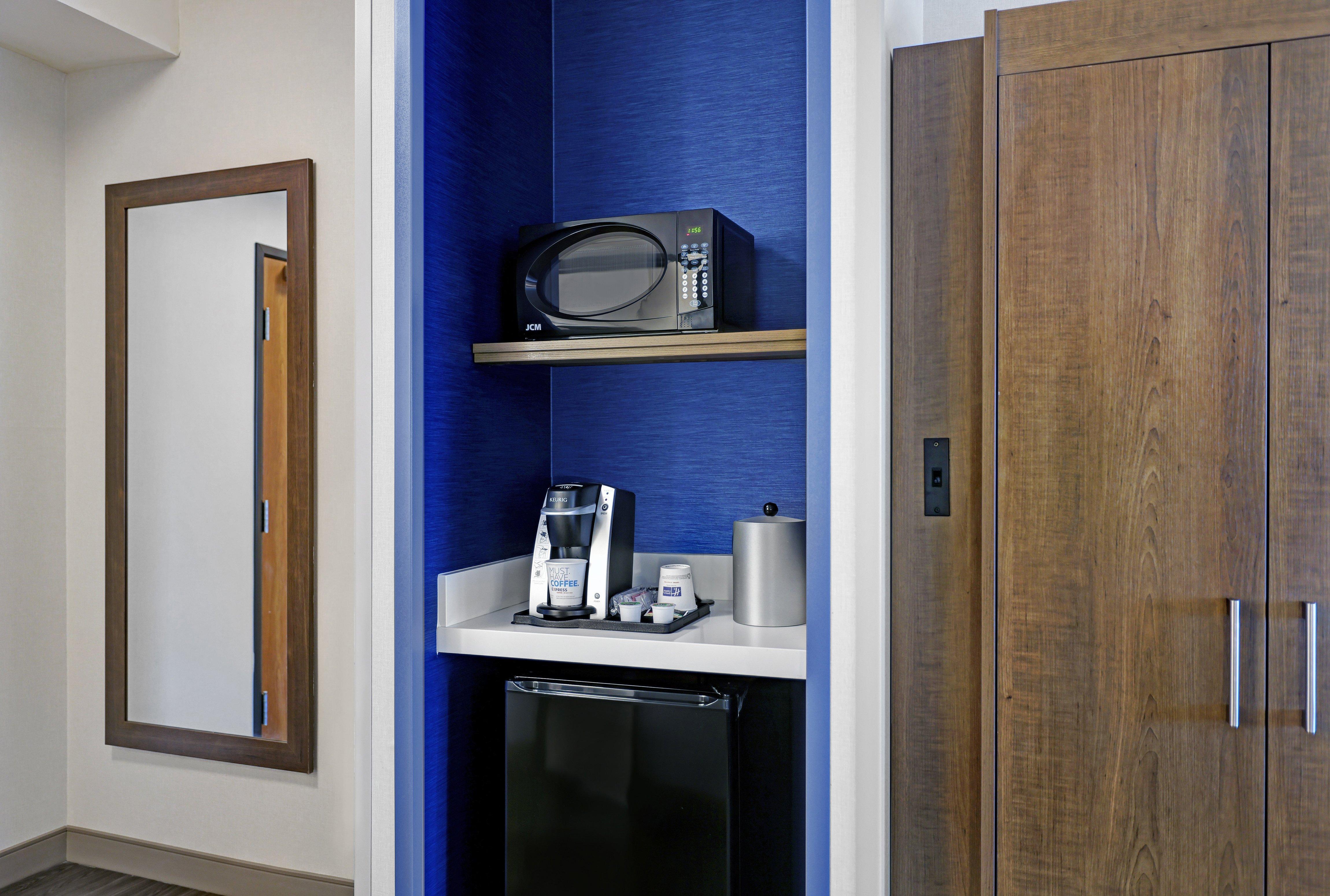 Holiday Inn Express Newport By Ihg Esterno foto