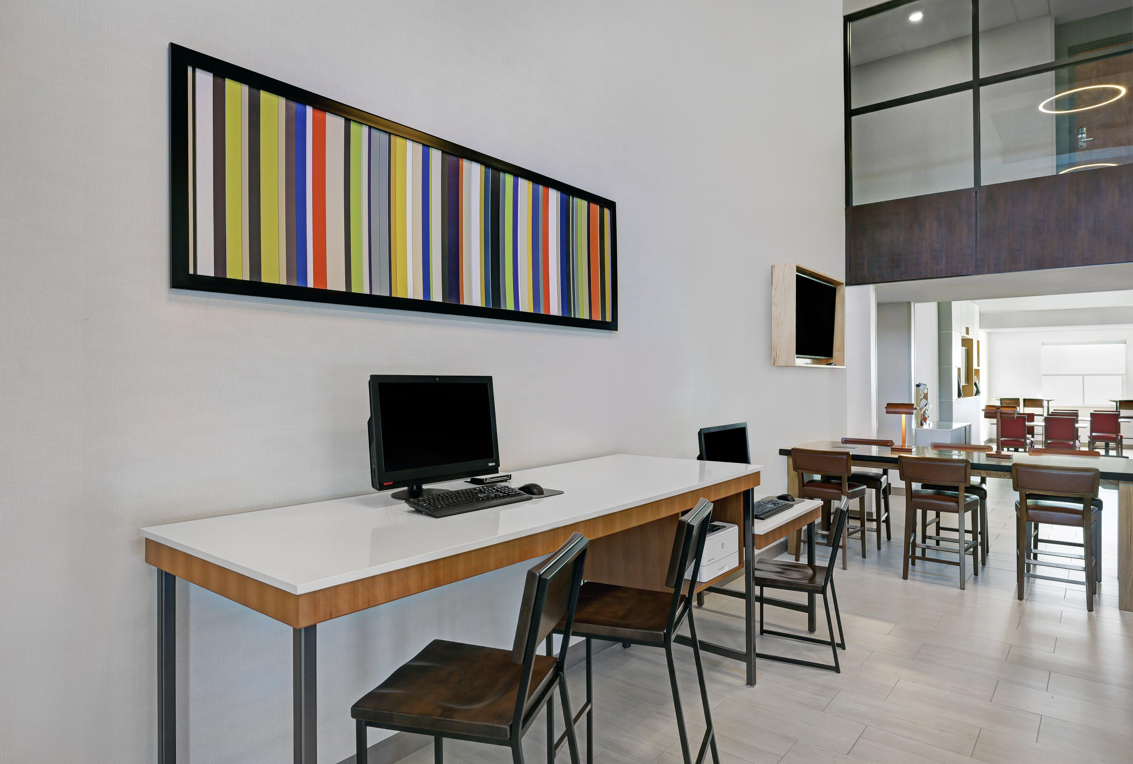 Holiday Inn Express Newport By Ihg Esterno foto