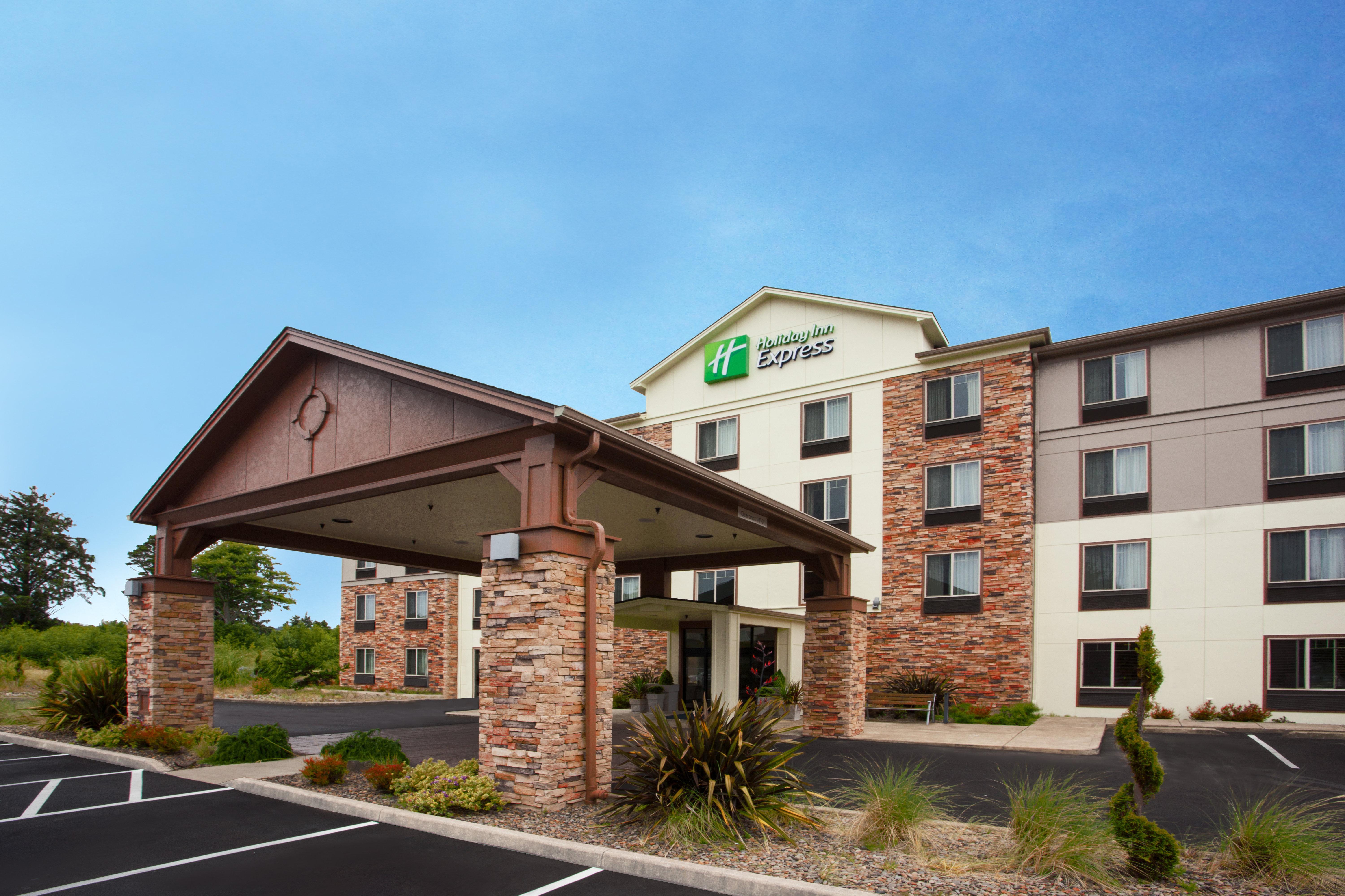 Holiday Inn Express Newport By Ihg Esterno foto