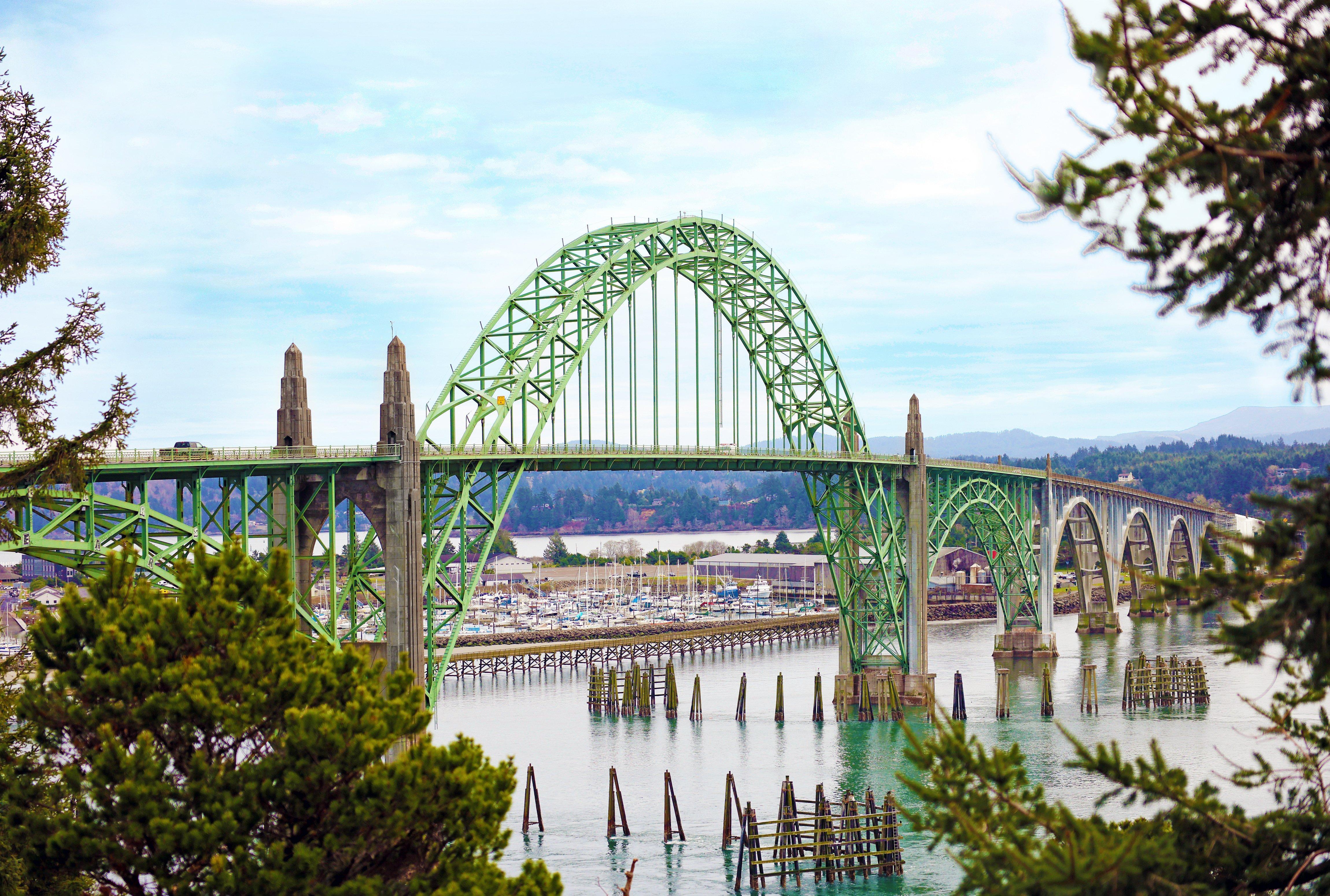 Holiday Inn Express Newport By Ihg Esterno foto