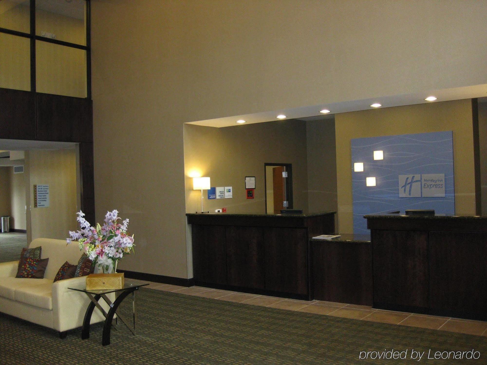 Holiday Inn Express Newport By Ihg Interno foto