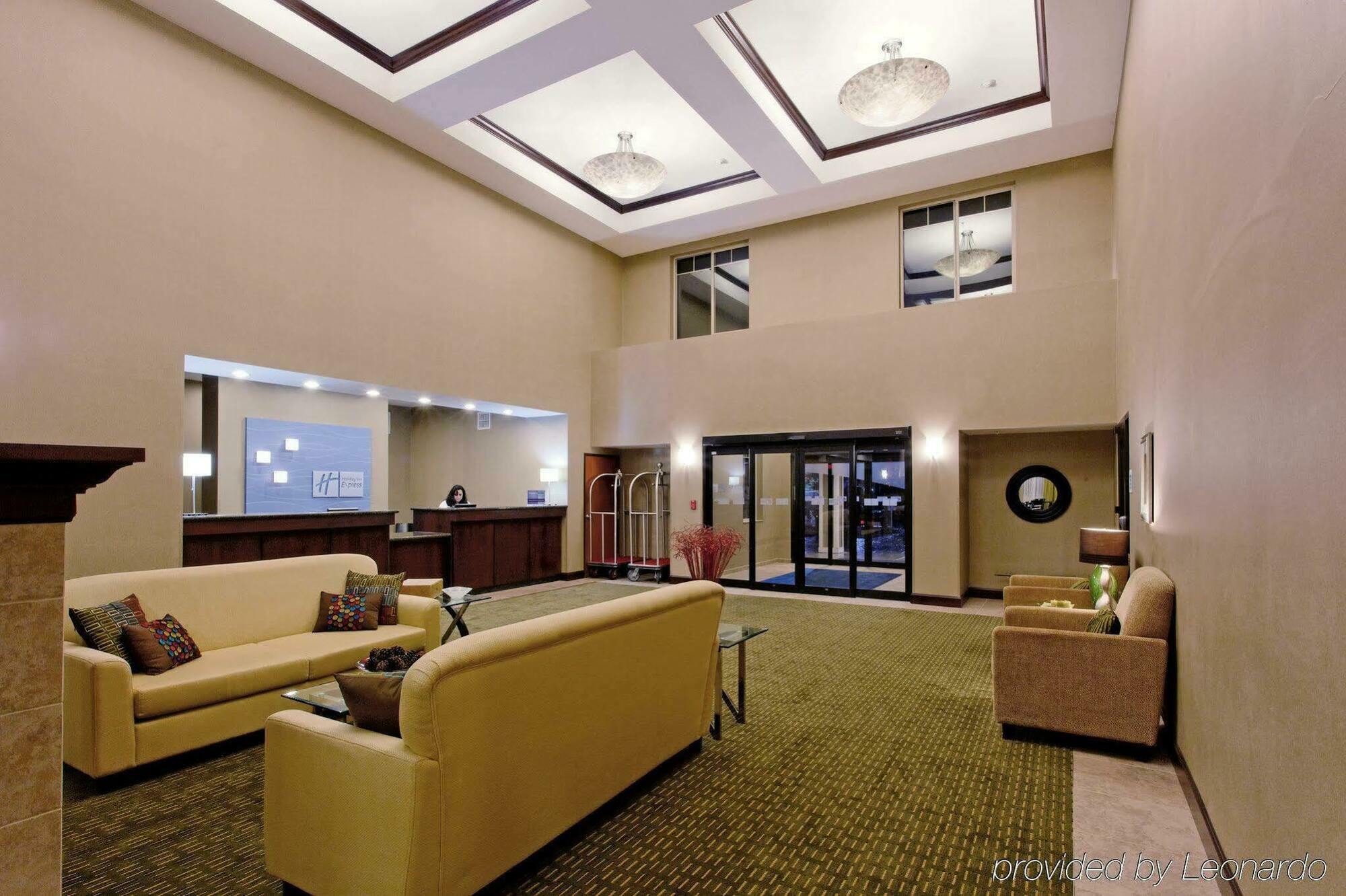 Holiday Inn Express Newport By Ihg Interno foto