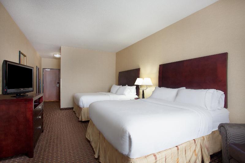 Holiday Inn Express Newport By Ihg Esterno foto